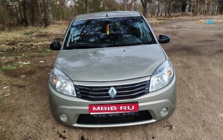 Renault Sandero I, 2012 год, 560 000 рублей, 1 фотография