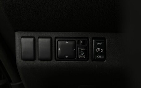 Nissan Pathfinder, 2005 год, 749 999 рублей, 17 фотография