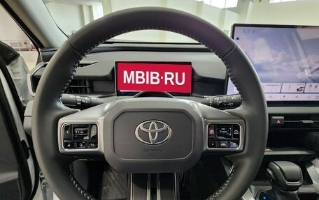 Toyota RAV4, 2026 год, 4 800 000 рублей, 14 фотография