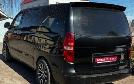 Hyundai Grand Starex Grand Starex I рестайлинг 2, 2009 год, 1 150 000 рублей, 3 фотография