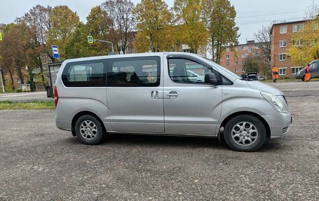Hyundai H-1 II рестайлинг, 2008 год, 1 120 000 рублей, 4 фотография