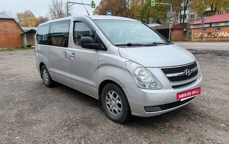 Hyundai H-1 II рестайлинг, 2008 год, 1 120 000 рублей, 2 фотография