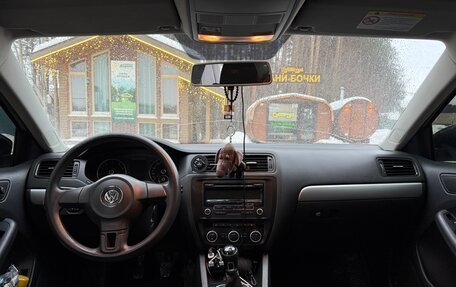 Volkswagen Jetta VI, 2013 год, 950 000 рублей, 12 фотография