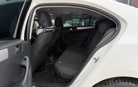 Volkswagen Jetta VI, 2013 год, 950 000 рублей, 11 фотография