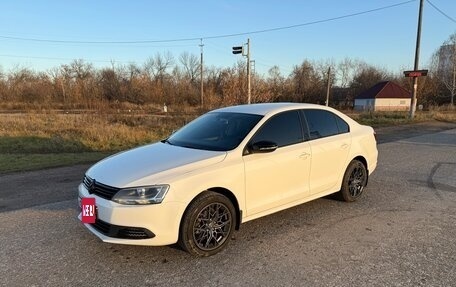 Volkswagen Jetta VI, 2013 год, 950 000 рублей, 6 фотография