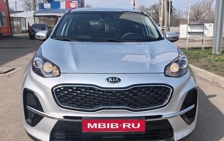 KIA Sportage IV рестайлинг, 2021 год, 2 400 000 рублей, 2 фотография