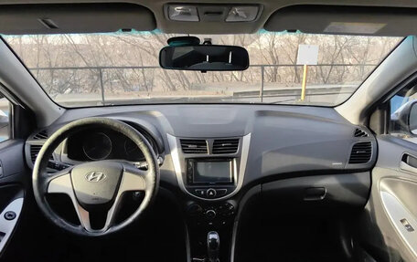 Hyundai Solaris II рестайлинг, 2015 год, 820 000 рублей, 4 фотография