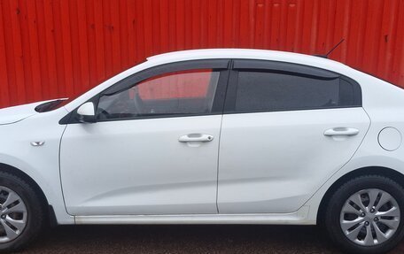 KIA Rio IV, 2018 год, 930 000 рублей, 5 фотография