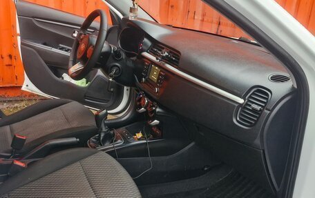 KIA Rio IV, 2018 год, 930 000 рублей, 9 фотография