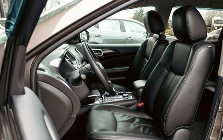 Nissan Pathfinder, 2016 год, 1 635 000 рублей, 11 фотография