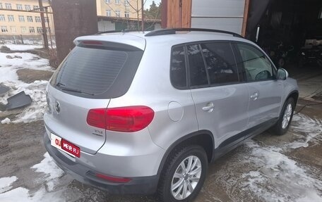Volkswagen Tiguan I, 2012 год, 1 000 000 рублей, 2 фотография