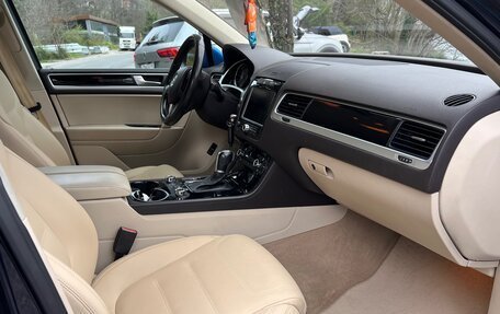 Volkswagen Touareg III, 2010 год, 1 800 000 рублей, 12 фотография