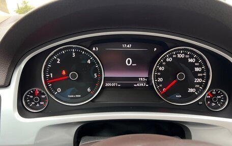 Volkswagen Touareg III, 2010 год, 1 800 000 рублей, 17 фотография