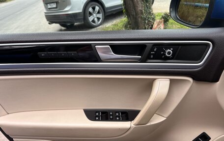 Volkswagen Touareg III, 2010 год, 1 800 000 рублей, 18 фотография