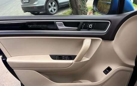 Volkswagen Touareg III, 2010 год, 1 800 000 рублей, 19 фотография