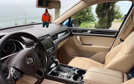 Volkswagen Touareg III, 2010 год, 1 800 000 рублей, 20 фотография