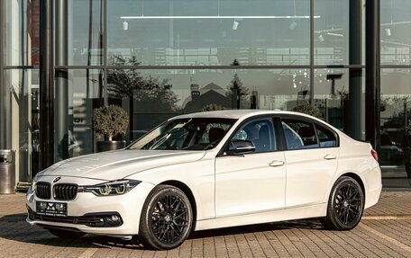 BMW 3 серия, 2018 год, 1 855 000 рублей, 1 фотография
