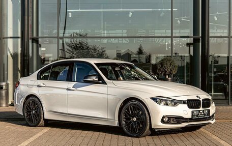 BMW 3 серия, 2018 год, 1 855 000 рублей, 3 фотография