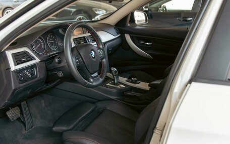 BMW 3 серия, 2018 год, 1 855 000 рублей, 13 фотография