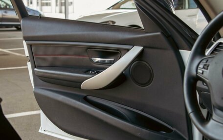 BMW 3 серия, 2018 год, 1 855 000 рублей, 12 фотография