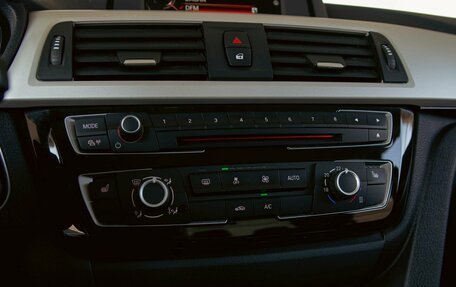 BMW 3 серия, 2018 год, 1 855 000 рублей, 15 фотография