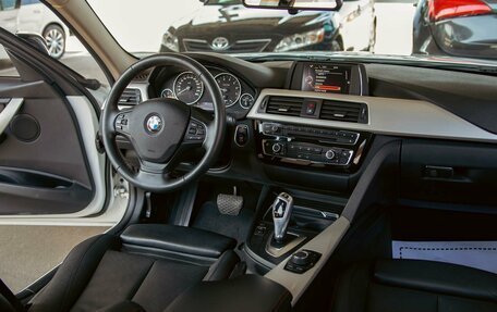 BMW 3 серия, 2018 год, 1 855 000 рублей, 16 фотография