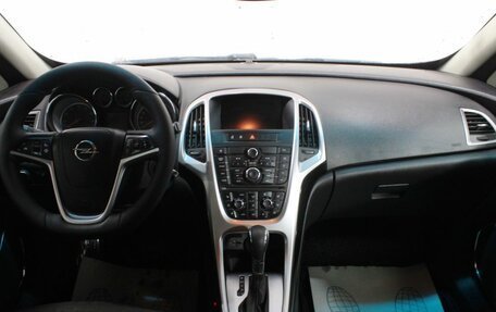 Opel Astra J, 2013 год, 555 000 рублей, 13 фотография