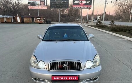 Hyundai Sonata IV рестайлинг, 2005 год, 450 000 рублей, 1 фотография