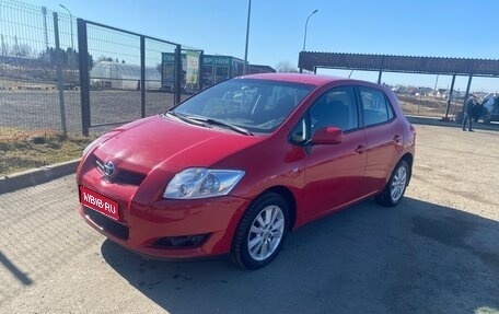 Toyota Auris II, 2007 год, 700 000 рублей, 1 фотография