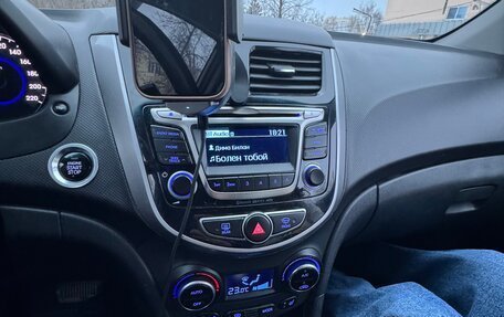 Hyundai Solaris II рестайлинг, 2015 год, 1 180 000 рублей, 5 фотография