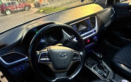 Hyundai Solaris II рестайлинг, 2018 год, 930 000 рублей, 5 фотография