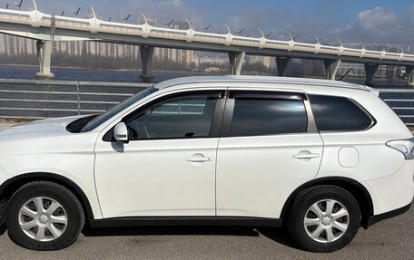 Mitsubishi Outlander III рестайлинг 3, 2014 год, 945 000 рублей, 19 фотография
