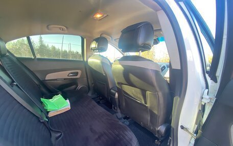 Chevrolet Cruze II, 2014 год, 850 000 рублей, 4 фотография