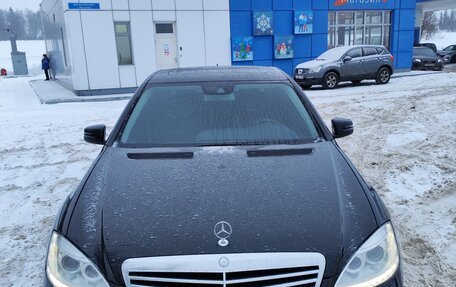 Mercedes-Benz S-Класс, 2011 год, 2 000 000 рублей, 2 фотография