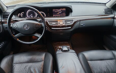 Mercedes-Benz S-Класс, 2011 год, 2 000 000 рублей, 22 фотография