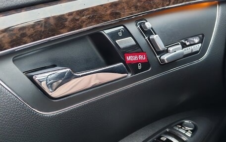 Mercedes-Benz S-Класс, 2011 год, 2 000 000 рублей, 25 фотография