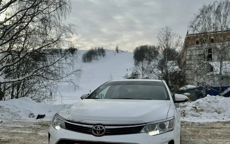 Toyota Camry, 2014 год, 1 800 000 рублей, 3 фотография