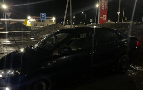 Volkswagen Polo VI (EU Market), 2012 год, 700 000 рублей, 2 фотография