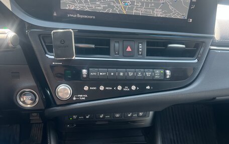 Lexus ES VII, 2021 год, 4 470 000 рублей, 15 фотография