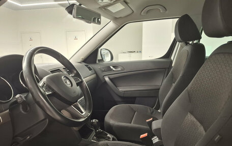 Skoda Yeti I рестайлинг, 2014 год, 1 227 000 рублей, 16 фотография