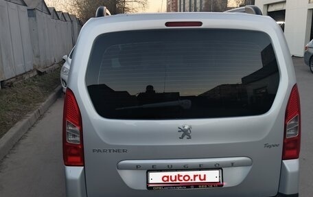 Peugeot Partner II рестайлинг 2, 2011 год, 680 000 рублей, 1 фотография
