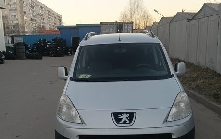 Peugeot Partner II рестайлинг 2, 2011 год, 680 000 рублей, 4 фотография