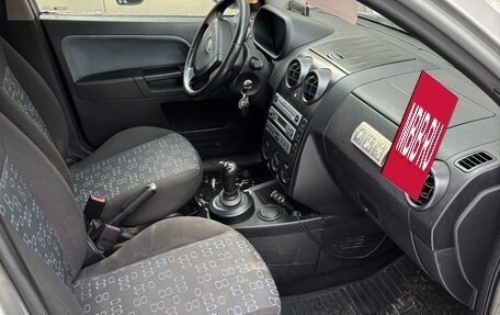 Ford Fusion I, 2005 год, 300 000 рублей, 10 фотография