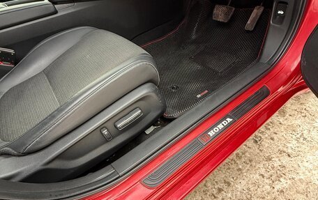 Honda Insight III, 2019 год, 2 380 000 рублей, 12 фотография