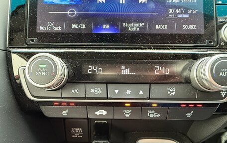 Honda Insight III, 2019 год, 2 380 000 рублей, 14 фотография