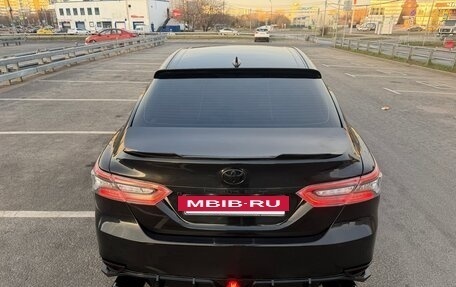 Toyota Camry, 2021 год, 2 490 000 рублей, 6 фотография