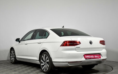 Volkswagen Passat B8 рестайлинг, 2019 год, 2 100 000 рублей, 7 фотография