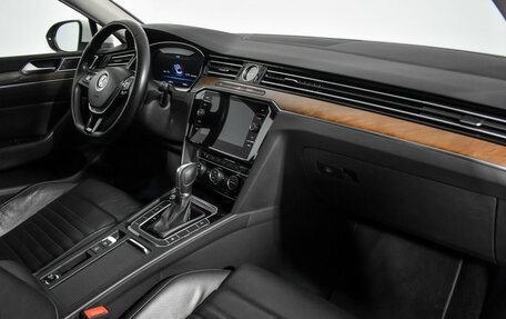 Volkswagen Passat B8 рестайлинг, 2019 год, 2 100 000 рублей, 14 фотография