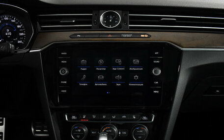 Volkswagen Passat B8 рестайлинг, 2019 год, 2 100 000 рублей, 16 фотография