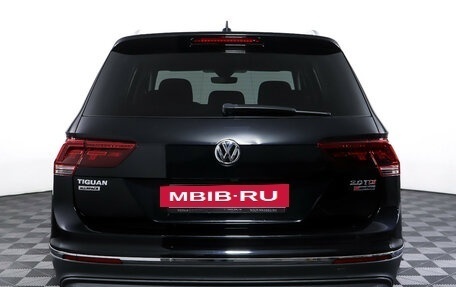 Volkswagen Tiguan II, 2019 год, 3 000 000 рублей, 6 фотография